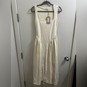 Elegant Cream Sleeveless Dress